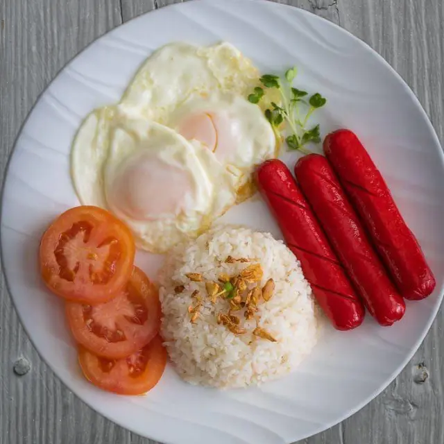 Hot silog Purefoods Tender Juicy